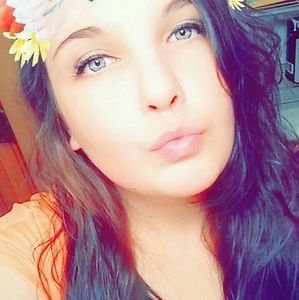 Meet your Posher, Skylar